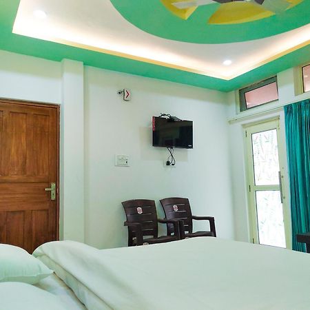 Aadishri Apartman Risikés Kültér fotó